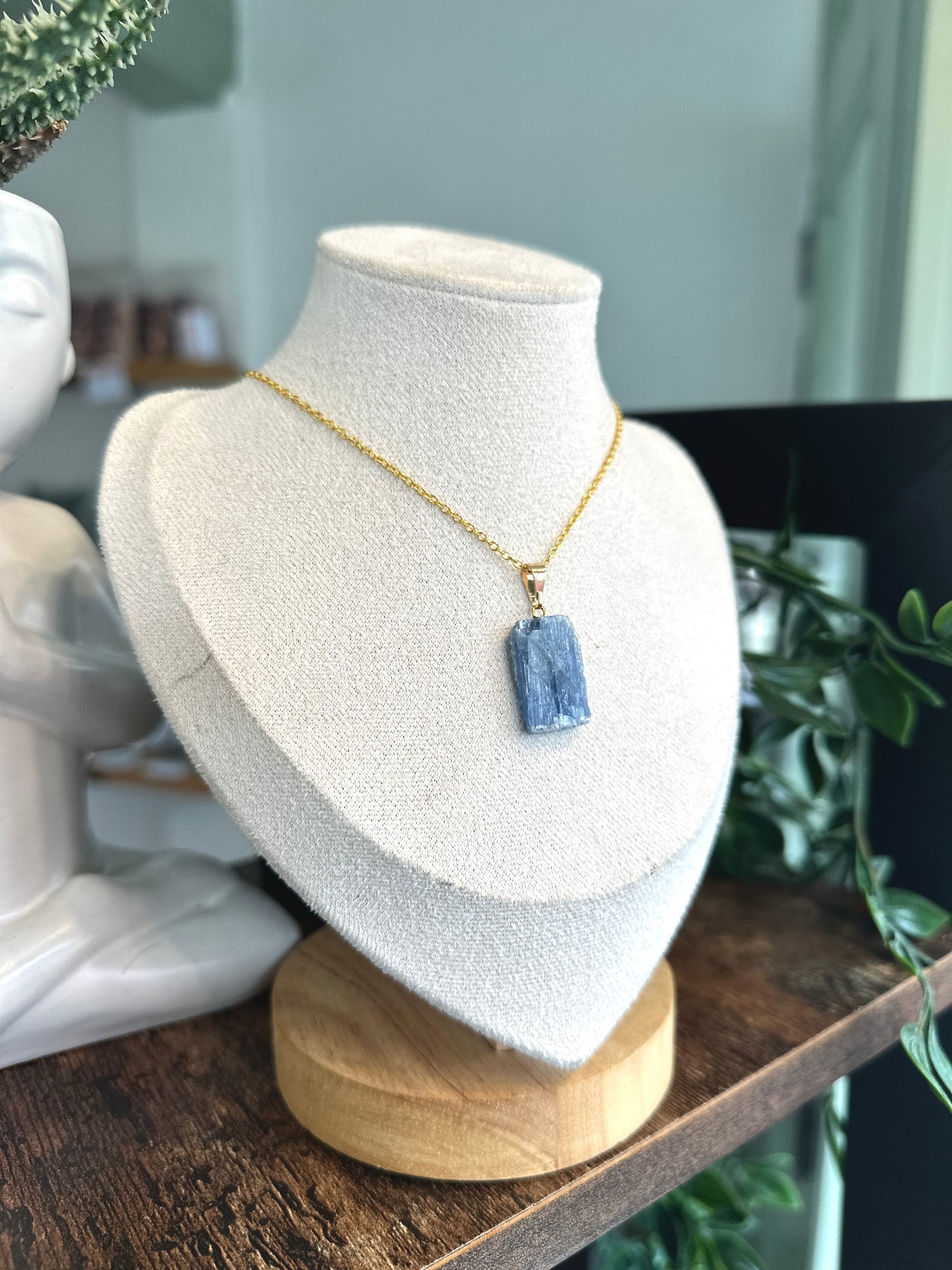 'Gold Luxe Collection' Blue Kyanite Necklace