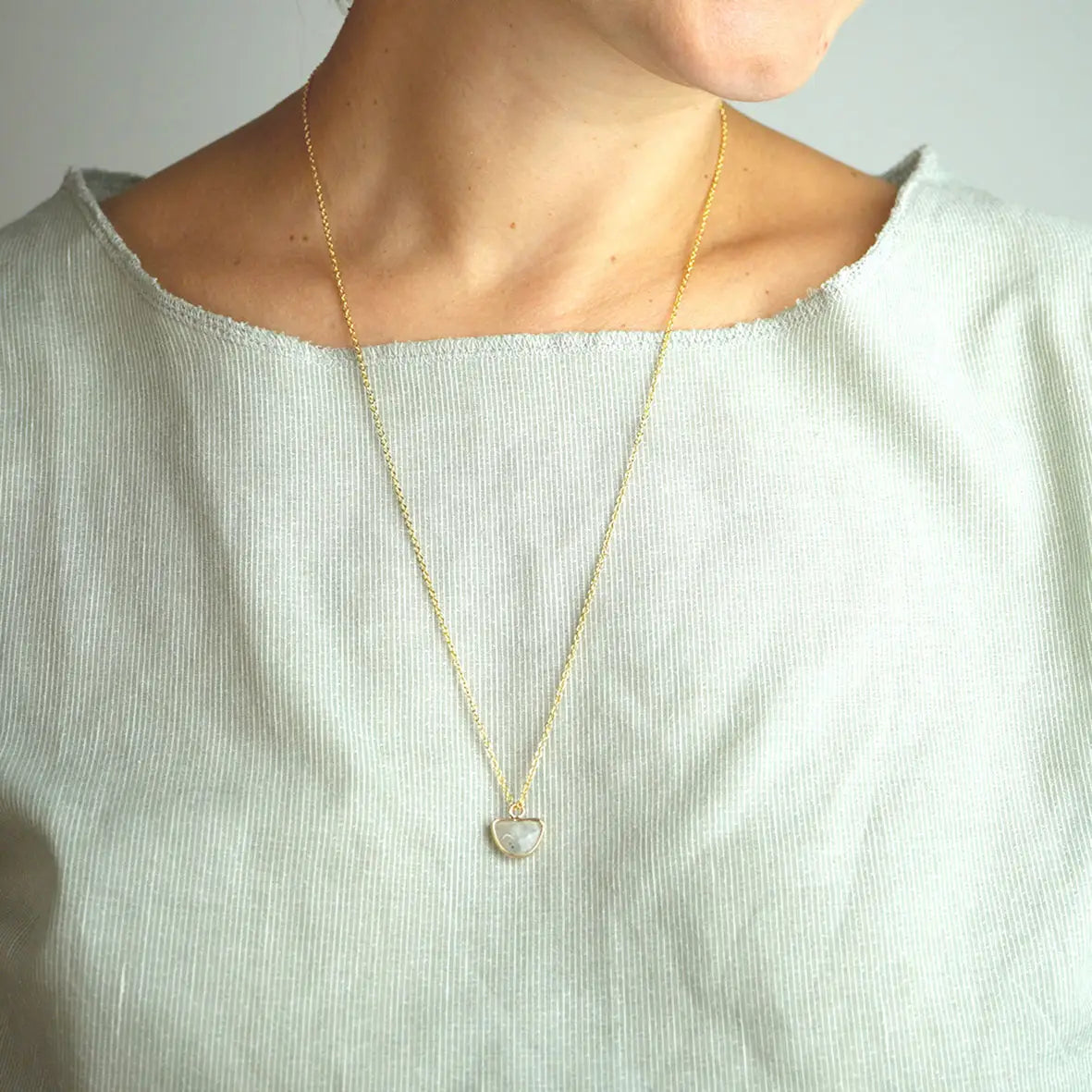 'Gold Luxe Collection' LUNA Labradorite Necklace